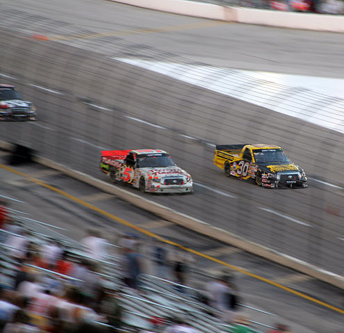 File:MikeSkinnerBattlingToddBodine.jpg
