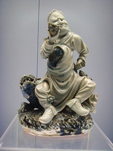 File:Man blowing conch (Wanli Reign Period).JPG