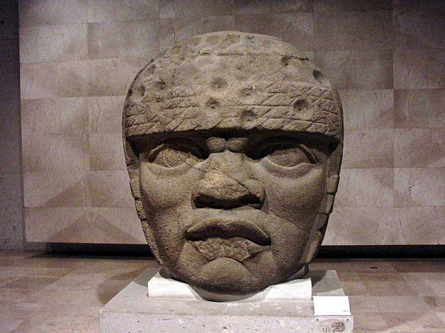 File:San Lorenzo Monument 3.jpg