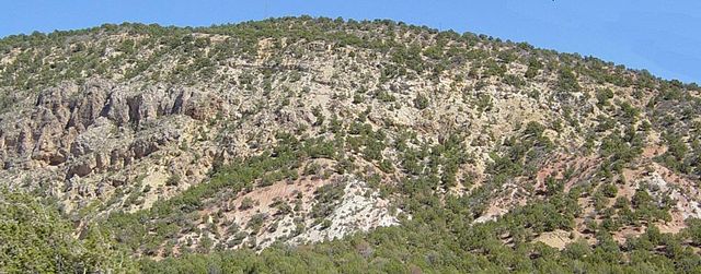 File:Hurricane Cliffs1.jpeg