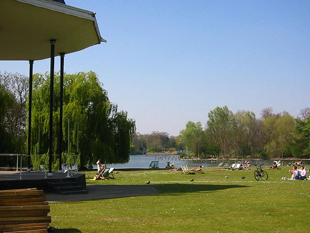 File:Regent's Park bandstand.jpg