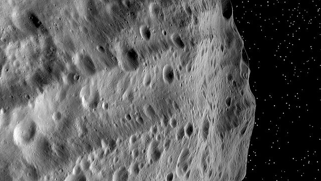 File:Divalia Fossa PIA15673.jpg