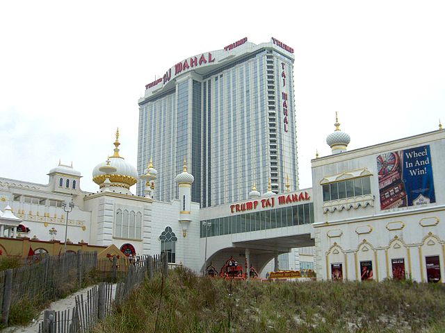 File:9.28.06TrumpTajMahalByLuigiNovi.jpg