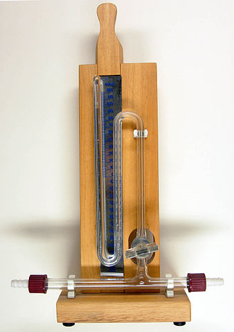 File:Barometer mercury column hg.jpg