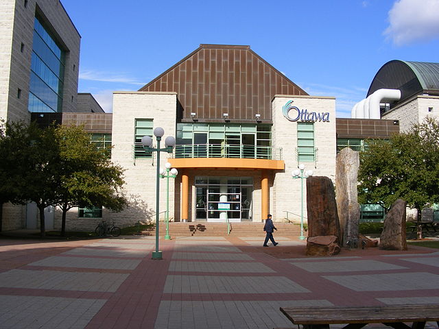 File:Ottawa City Hall - Hôtel de ville d'Ottawa.jpg