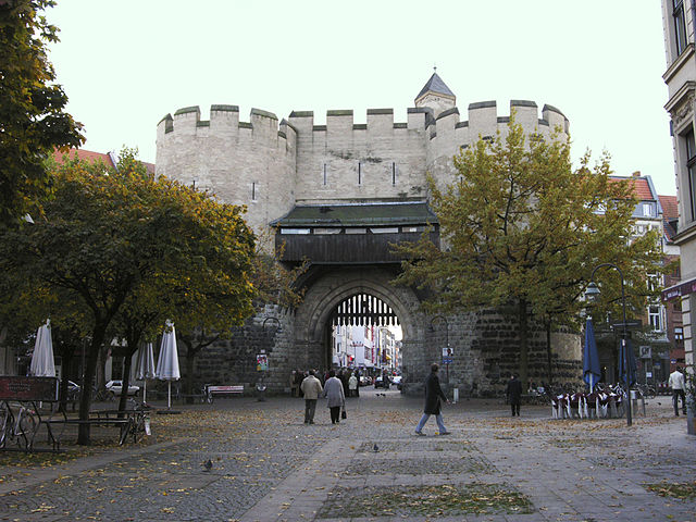 File:Köln eigelsteintorburg.jpg