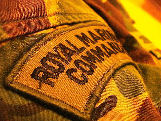 File:Commando Flash on DPM shirt.jpg