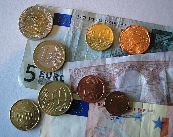 File:Euromoenterogsedler.jpg
