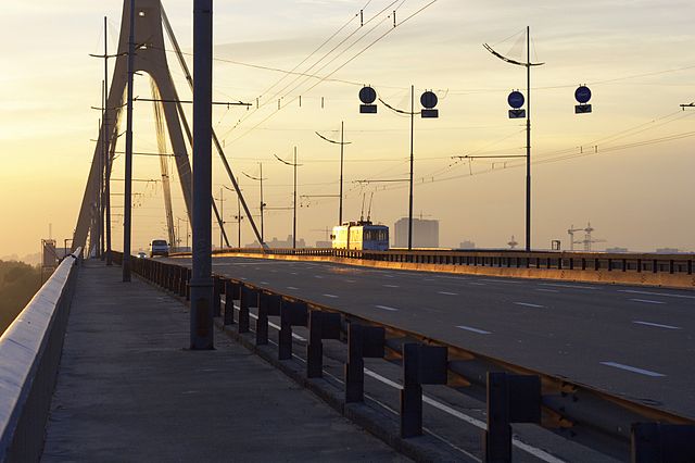 File:Kyiv Moscow Bridge.jpg