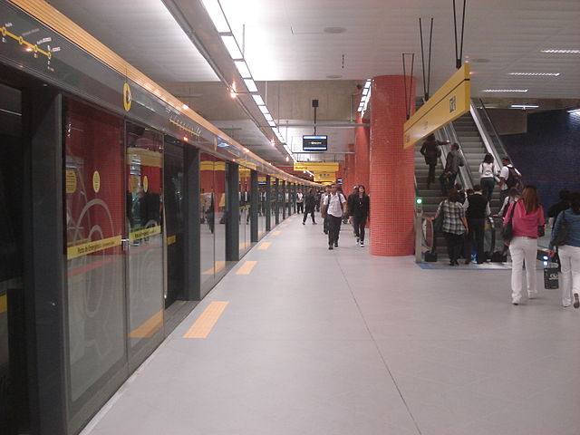 File:Linha 4 - Amarela do Metrô de São Paulo - Estação Luz (Plataforma).jpg
