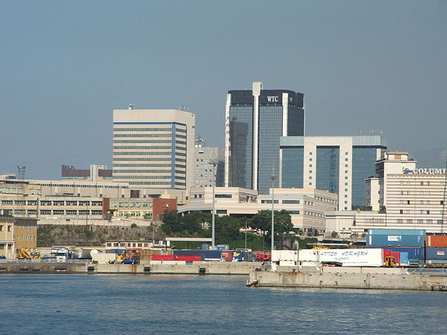 File:Porto Genova 0038.JPG