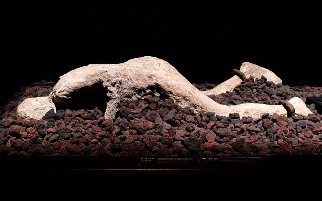File:ADIPompeii-27527-6.jpg