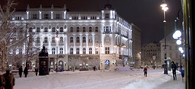 File:Vörösmarty Square, snowy winter, Budapest.jpg