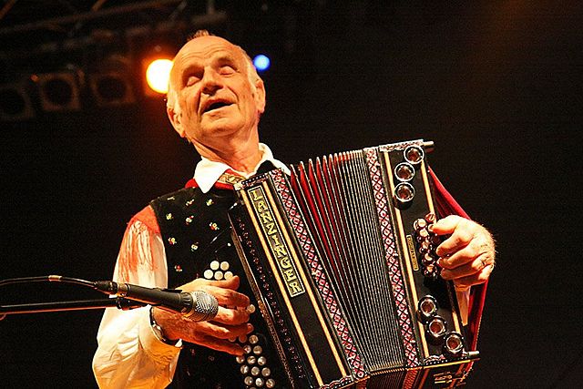 File:Slak lojze.jpg