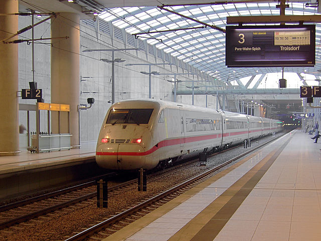 File:ICE2 007 Köln Bonn Airport Steuerwagen.jpg
