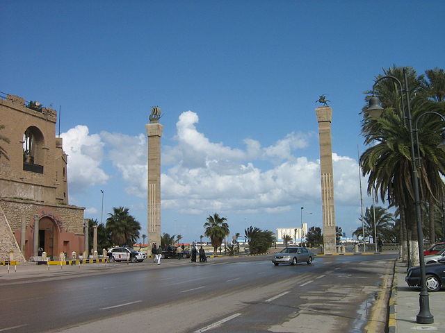 File:Зеленая площадь.jpg